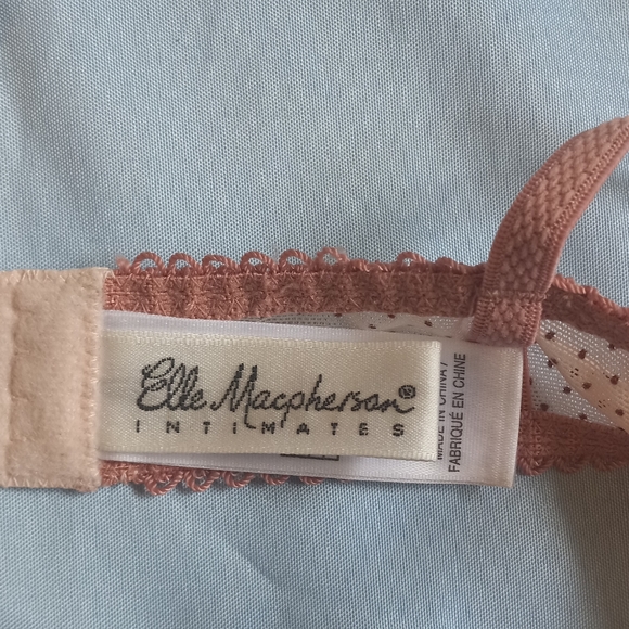 Light pink with a darker pink trim polka dot bra by Elle Macpherson Intimates - Picture 3 of 4